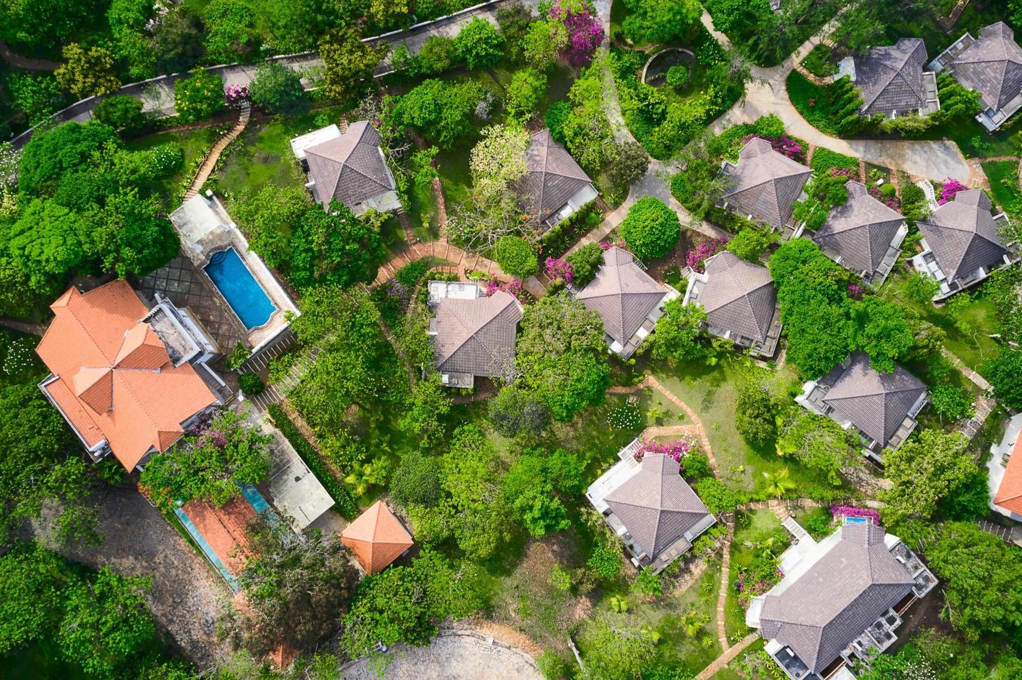 Station touristique Fleur De Lys Resort&spa Long Long Hải